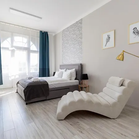 Designer On The Broadway W 2br, Ac And Panorama Balcony ブダペスト