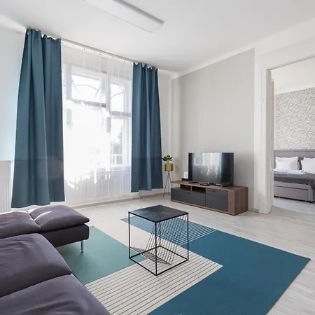 Designer On The Broadway W 2br, Ac And Panorama Balcony