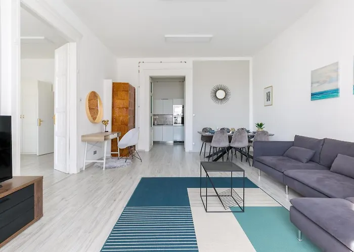 Designer On The Broadway W 2br, Ac And Panorama Balcony Apartament