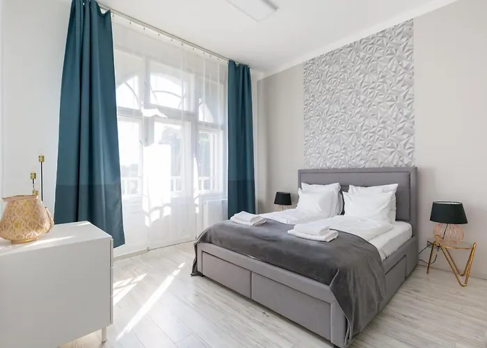 Designer On The Broadway W 2br, Ac And Panorama Balcony Apartament *